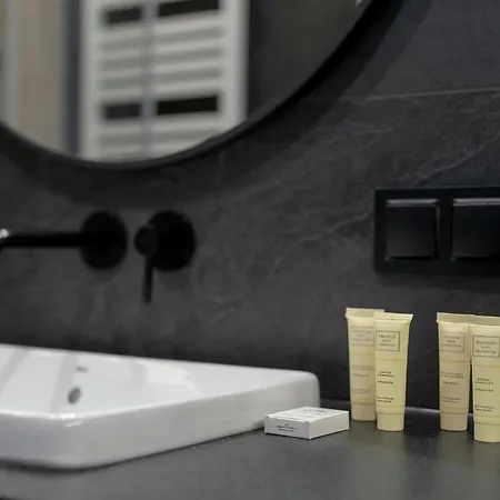 Nowoczesny Z Parkingiem W Sasiedztwie Starego Zoo By Renters