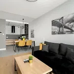 Apartment Nowoczesny Z Parkingiem W Sasiedztwie Starego Zoo By Renters Poznan