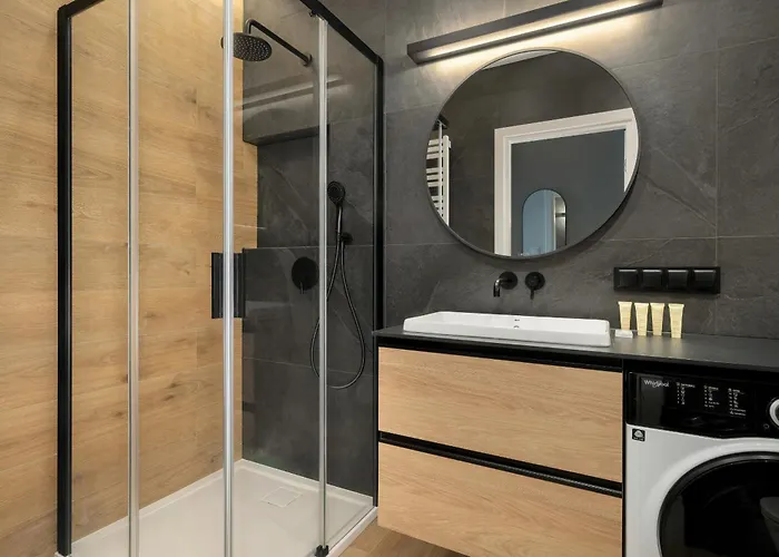 Nowoczesny Z Parkingiem W Sasiedztwie Starego Zoo By Renters Daire